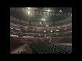 como la flor in an empty arena