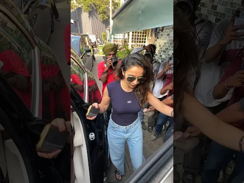 Rakul Preet Singh & Jackky Bhagnani Spotted After Café Date In Bandra! ☕✨ #Shorts