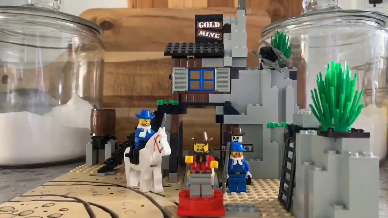 LEGO set bandits secret hideout