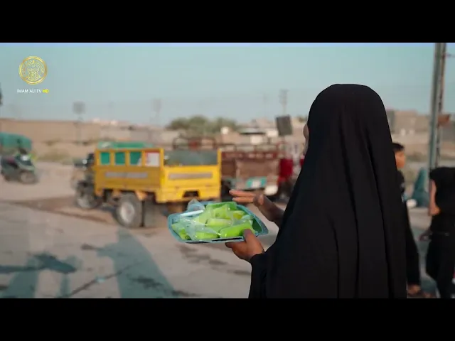 ⁣رغم مِحن السنين إلا أنها صامدةٌ مؤمنةٌ تخدم زوّار الأربعين بقلبٍ حسينيٍّ مِعطاء