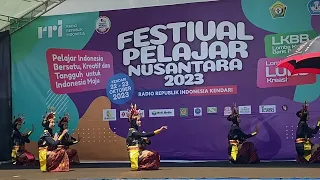 penampilan tarian lulo kreasi di ajang festival tarian pelajar se sultra perwakilan sman 1 lembo