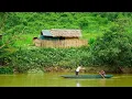 Download Lagu With the help of engineer Chung, Ly Tu Linh is very smart and can control the boat.
