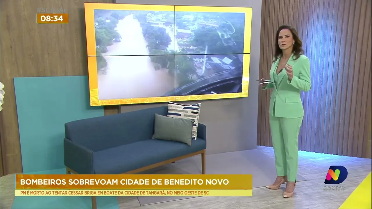 Arcanjo sobrevoa cidade de Benedito Novo, no Vale do Itajaí