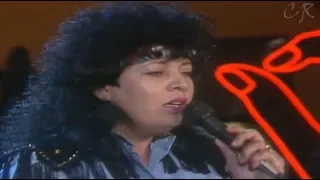 Roberta Miranda - São Tantas Coisas e Vá Com Deus / Domingão do Faustão 1990