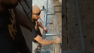 تصنيع قفص حديد حمايه الموتور        اكسبلور                              شوايه  متابعه              دندنها