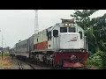 Kereta Api Putri Deli U65 Berangkat Dari Stasiun Tebing Tinggi Melintasi Wesel Zig Zag Di Sisi Utara