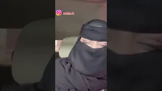 سعودية مع عامل الكازية البنكالي شخل مكاوة 