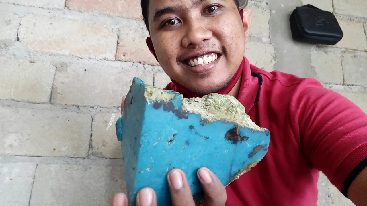 Batu akik dan batu mulia kyanite batu bacan batu cut eye batu obi batu bulu macan.. 