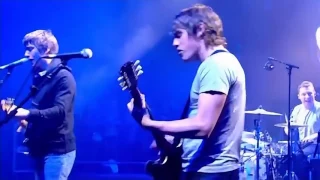 Download Arctic Monkeys - When The Sun Goes Down live MP3