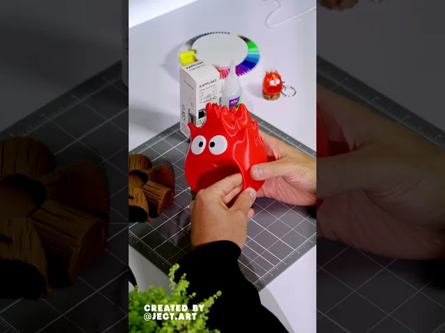 CALSIFER LAMP KEYCHAIN video thumbnail