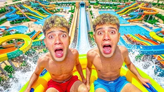 لما تروح انت واخوك👬اخطر 😱مدينة مائية 🌊وتلعبو العاب الاكوا بارك 🎡🛝l التوينز المحبوب👬❤️