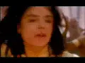 The Bangles - « Walk like an Egyptian »