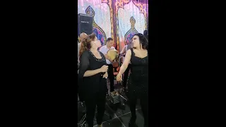 النجمه امل الشريف ونجمه الرقص الشرقي وعد موليعن الفرح حاجه جامده اوي      دندنها