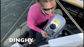 Buitenboordmotor op de dinghy plaatsen – Ep. 139