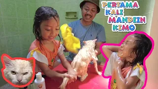 Download PERTAMA KALI KIMO DI MANDIIN, KUCING GANTENG NYA LEIKA! MP3