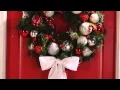 Christmas Door Decorations That Stand Out