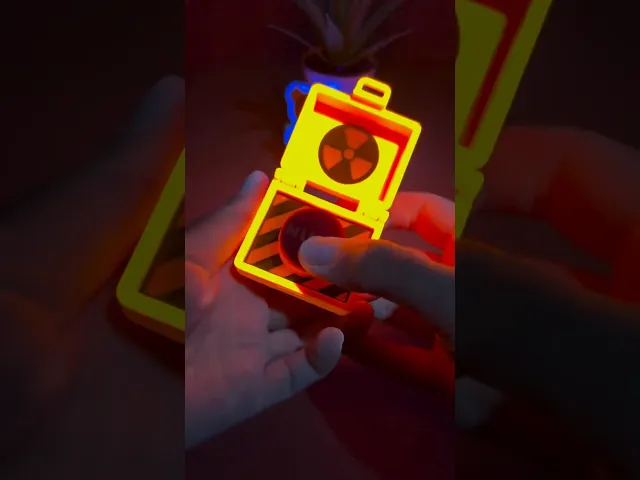 Nuke Briefcase Clicker Toy / Easy to Print / 3MF Included video thumbnail