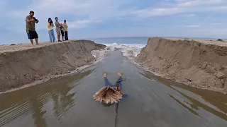 How Rapids Split a Beach in Half