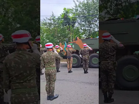 Antes do início do desfile, é hora de conferir a tropa do Exército Brasileiro.