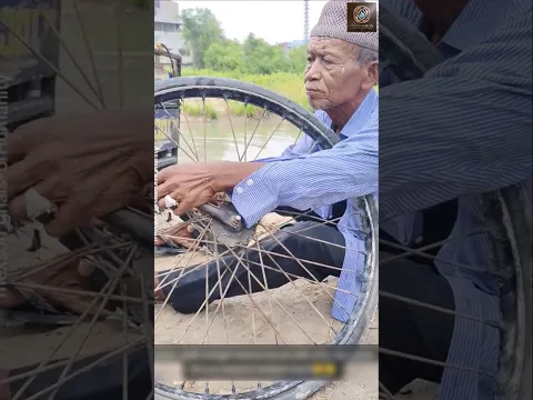 Sepedanya Patah, Bagaimana Kakek Ini Bisa Mencari Nafkah?