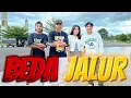 Download Lagu BEDA JALUR_ Radyt Popala feat-SANDI H (Official Music Video)