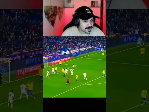 Cristiano Ronaldo tem muita potência na cabeça