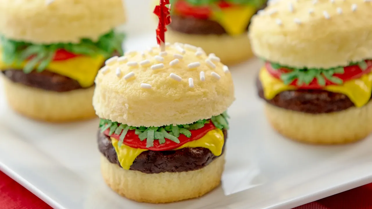 HOW TO MAKE CHEESEBURGER CUPCAKES NERDY NUMMIES