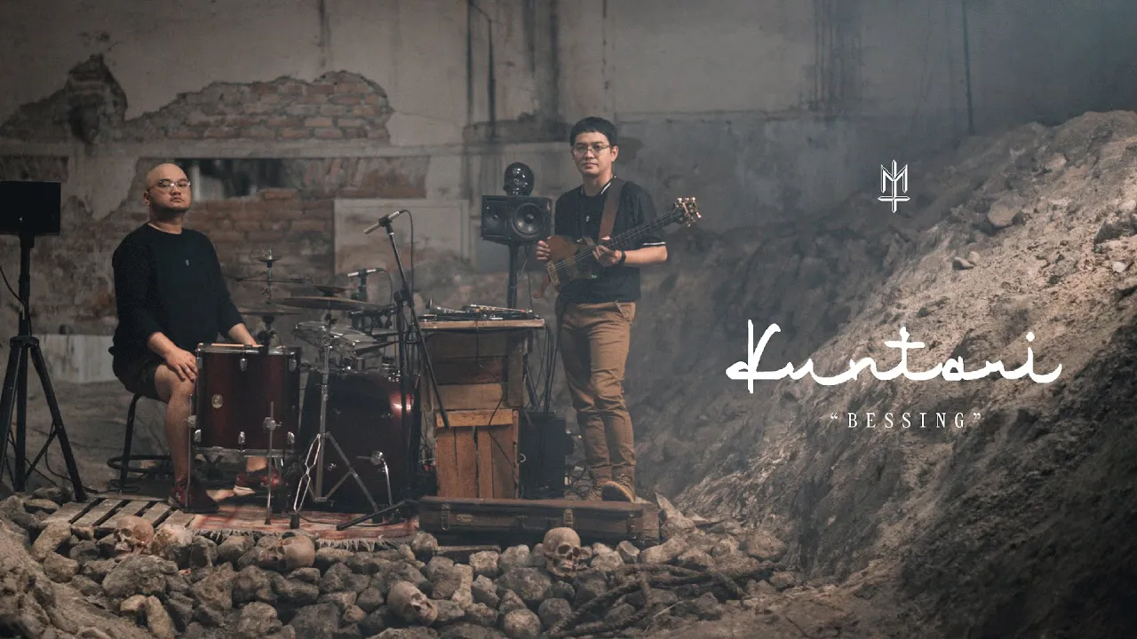 KUNTARI - Bessing (Live Session) KUNTARI - Bessing (Live Session)