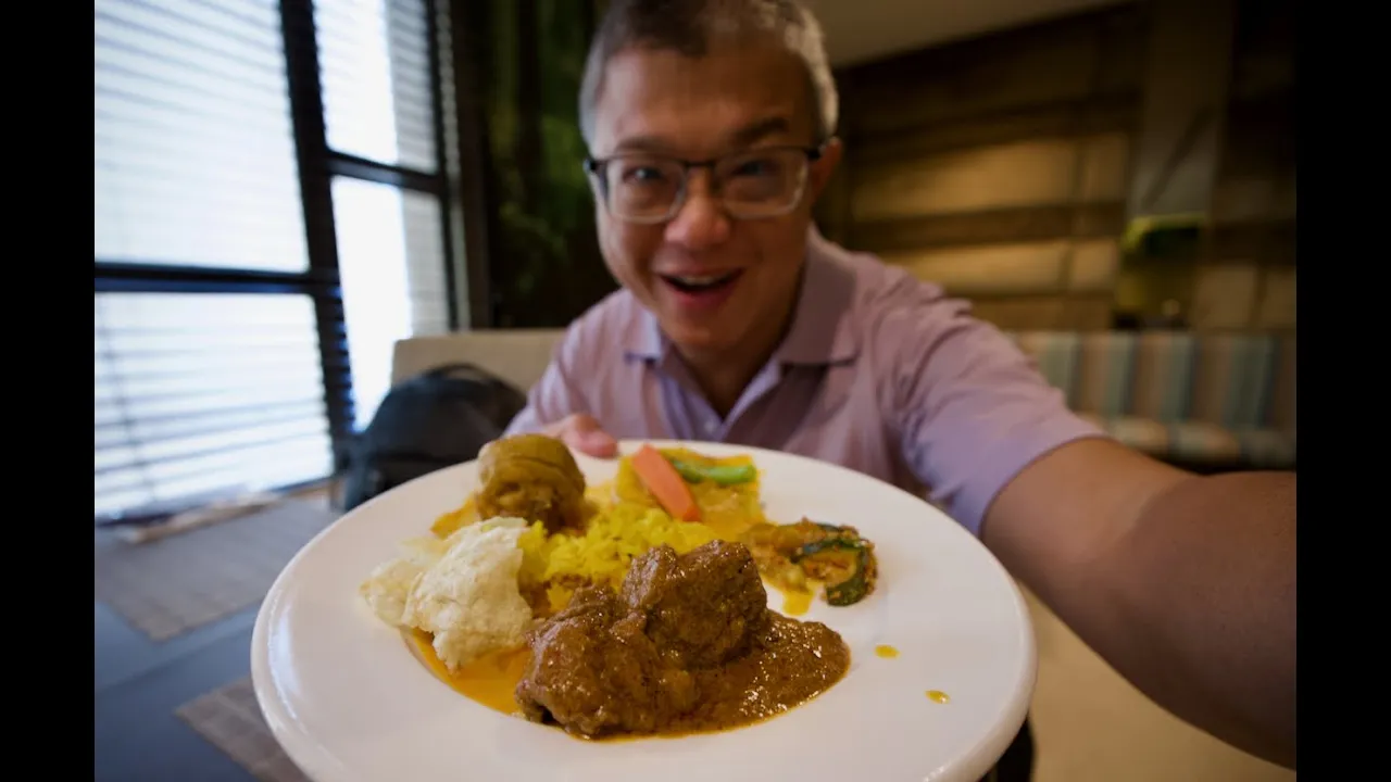 Awesome NASI PADANG BUFFET in the centre of town! (Singapore)