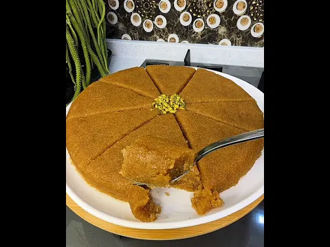 İrmik helvasını MUTLAKA BU ŞEKİLDE YAPIN 💯🤌 #shortvideo #short #helva #eat #turkishfood #cooking