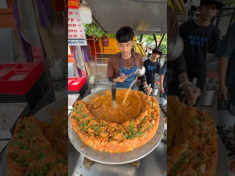 Stylish young chef making Kolhapuri style pav Bhajji #shorts
