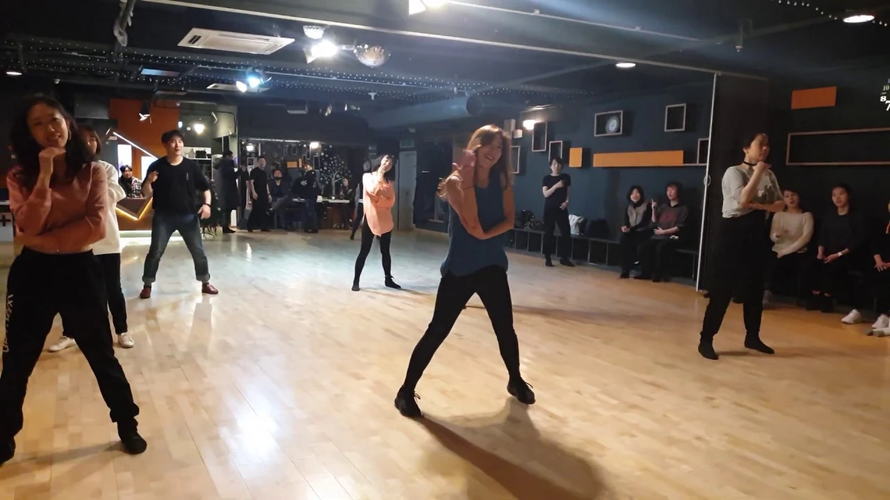 [K-POP Point Cover Dance]Mamamoo - HIP