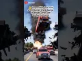 Download Lagu Containerwagen hangt in de lucht na instortende brug | Schokkend ongeluk!