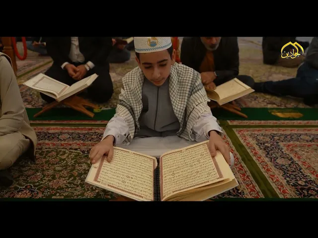 ⁣في شهر رمضان المبارك يتناثر عبق ترتيل الآيات في حضرة النور الكاظمي.