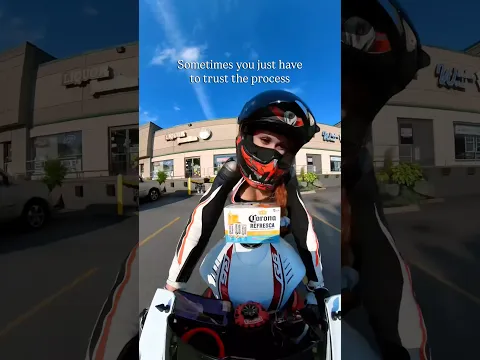 As long as it works 💅🏻 #bikelife #bikergirl #bikerider