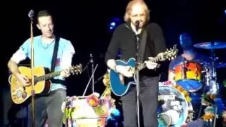 Download Coldplay Live To Love Somebody + Stayin Alive with Barry Gibb @ Glastonbury 2016 (26/06/2016) MP3