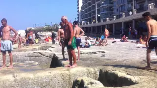 شباب ليبيا في مالطا الخمس 