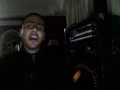 شاب مصرى يندمج مع اغنية انا منك اتعلمت لللفنان محمد منير