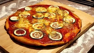 Pizzateig selber machen ist einfach. Dieses Pizzateig Grundrezept ist wie in Neapel. Mit diesem Pizz. 