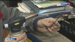 Омич создает уникальные ювелирные украшения из титана