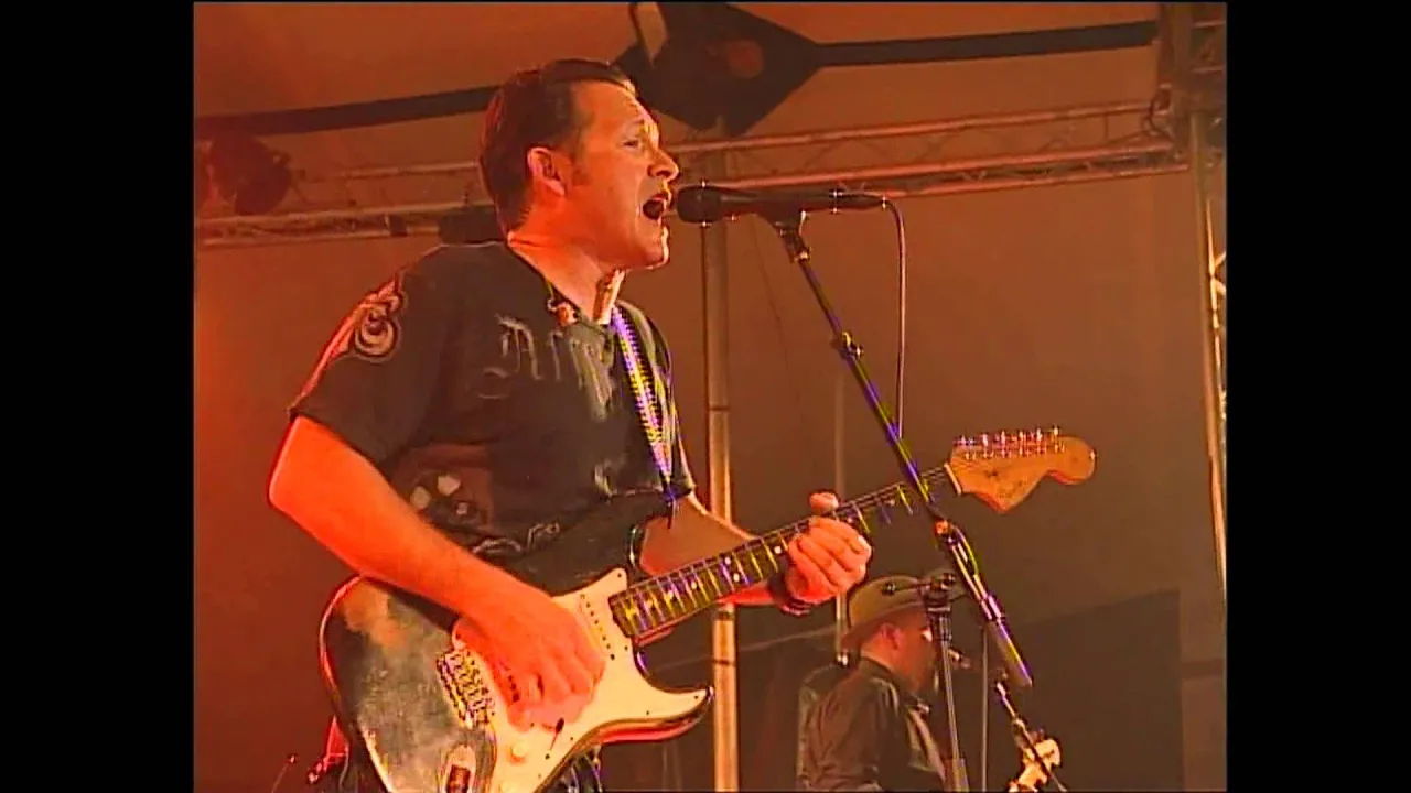 Tommy Castro Band @ Moulin Blues Ospel 2008 - "You can't keep a good man down" Tommy Castro Band @ Moulin Blues Ospel 2008 - "You can't keep a good man down"