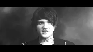 asking alexandria u0026 drag me out alone in a hollow room