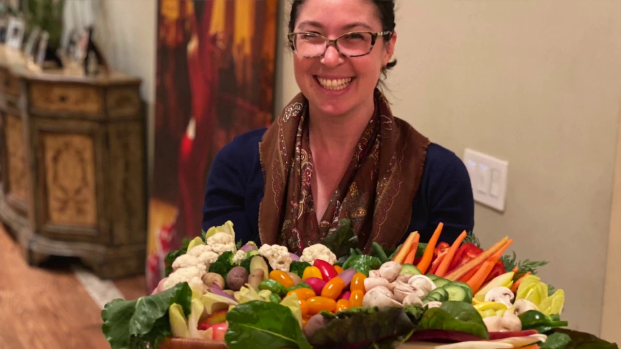 Ultimate Vegetable Platter How-To / Raw Veggie Crudite / Perfect for the Holidays!