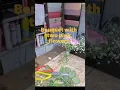 Making a bouquet with two flowers