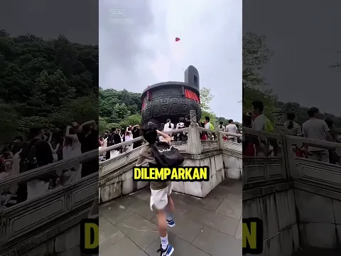 mereka melemparkan kain merah ke mangkuk raksasa!#shorts