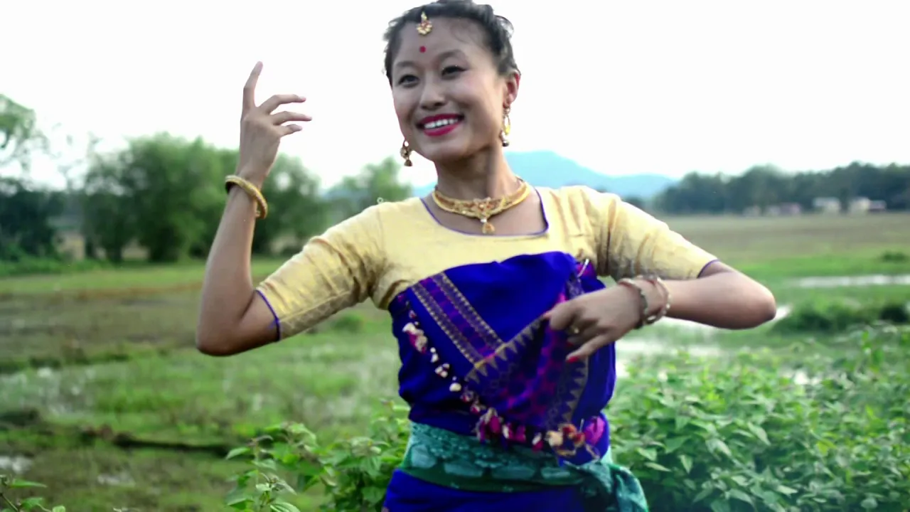 O Moi Boro Suwali || Assamese Traditional Bodo Video || Shonashri Doimary