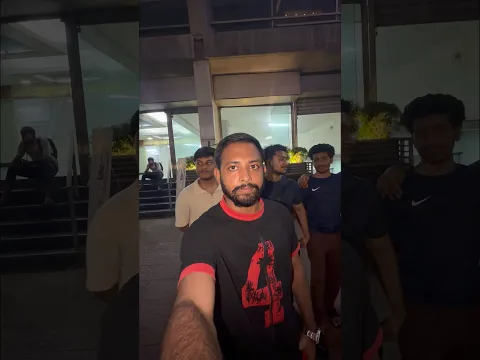 সব বাস এখন পিংক বাসের পিছনে ঘুরে🙃☺️