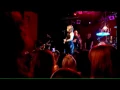 Download Lagu Kelly Clarkson - Addicted (Take 40 Live Lounge)