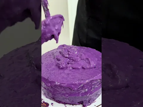 how to make the CREAMIEST cake in 7 seconds