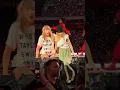 Download Lagu when Taylor Swift pulled her fan to stay with her on stage #taylorswift